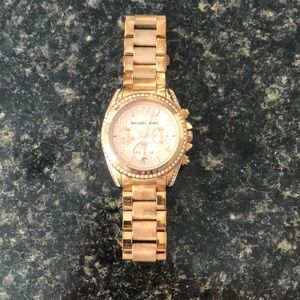 Micheal kors rose gold watch